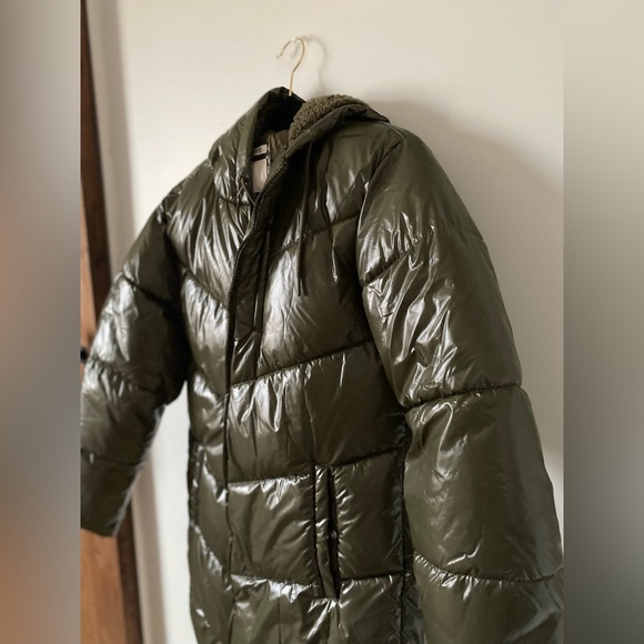NWT Women’s Green Long Puffer Water Resistant Coat - Picture 7 of 7